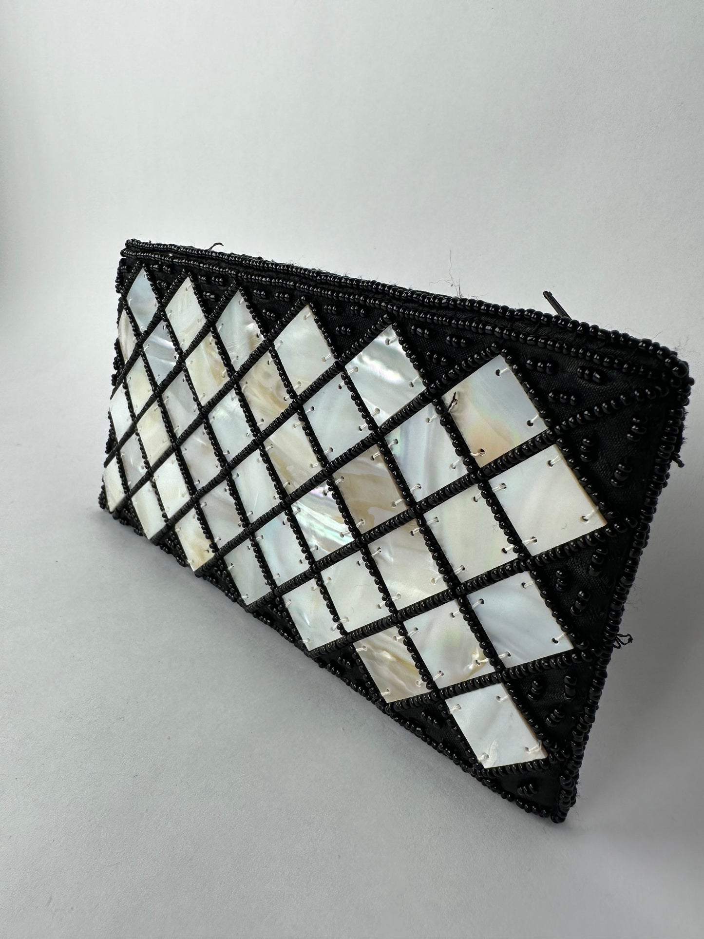 ANONYMOUS money pouch beaded with mother of pearl