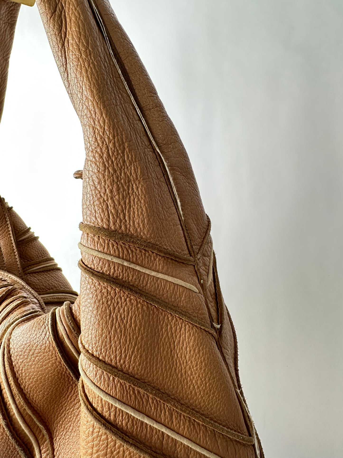 BOTTEGA VENETA shoulder tote bag in pink-beige grained calfskin with brown suede calf lining