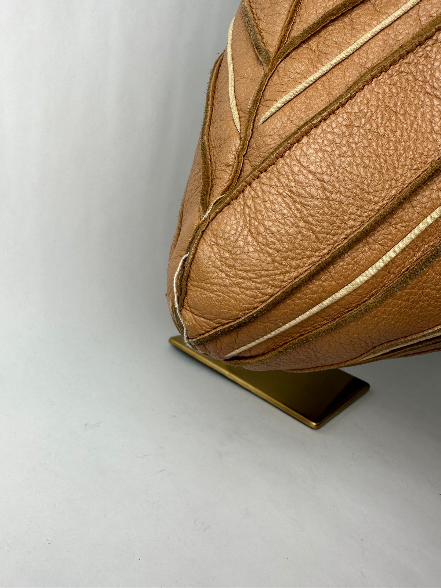 BOTTEGA VENETA shoulder tote bag in pink-beige grained calfskin with brown suede calf lining