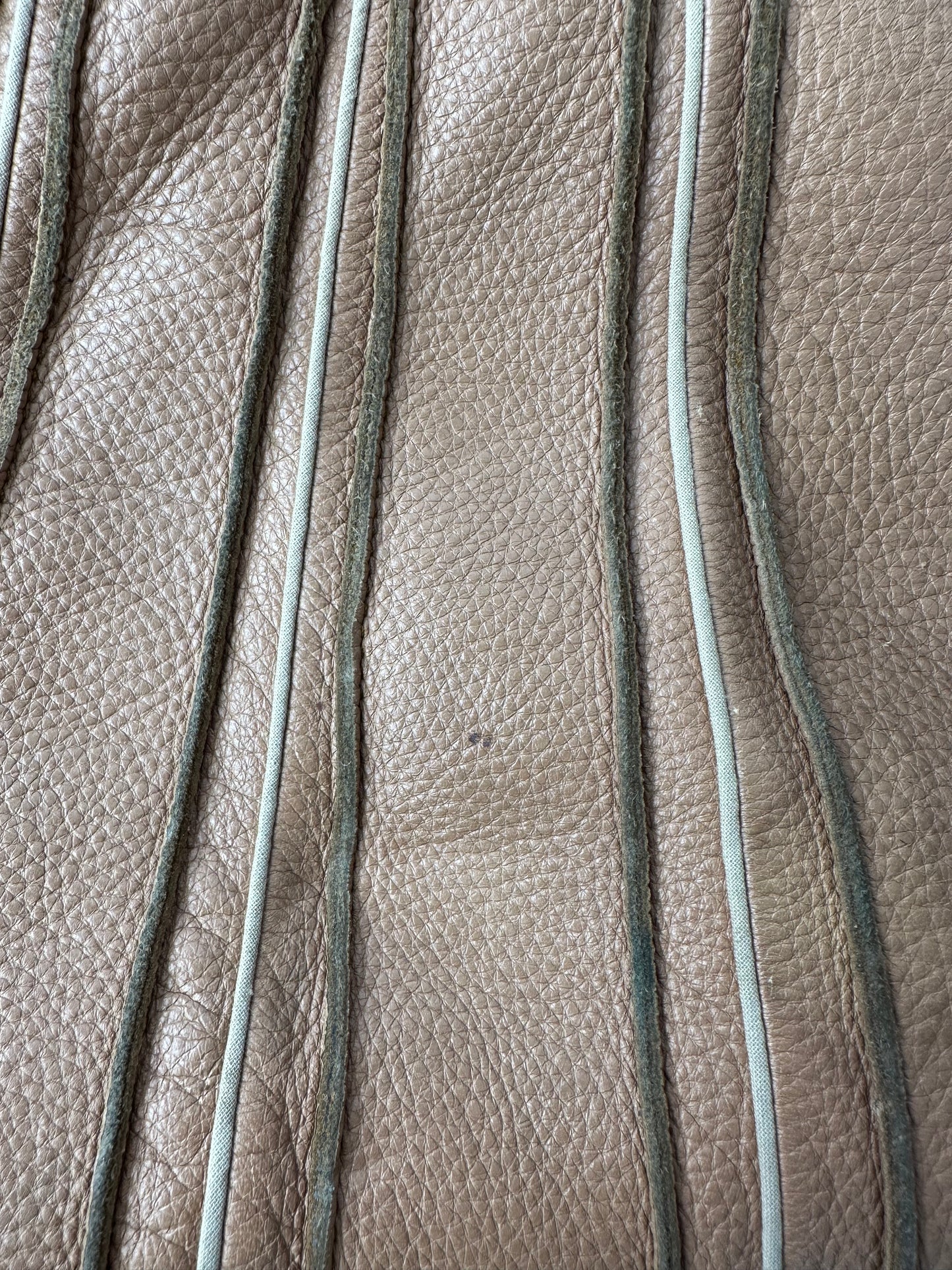 BOTTEGA VENETA shoulder tote bag in pink-beige grained calfskin with brown suede calf lining