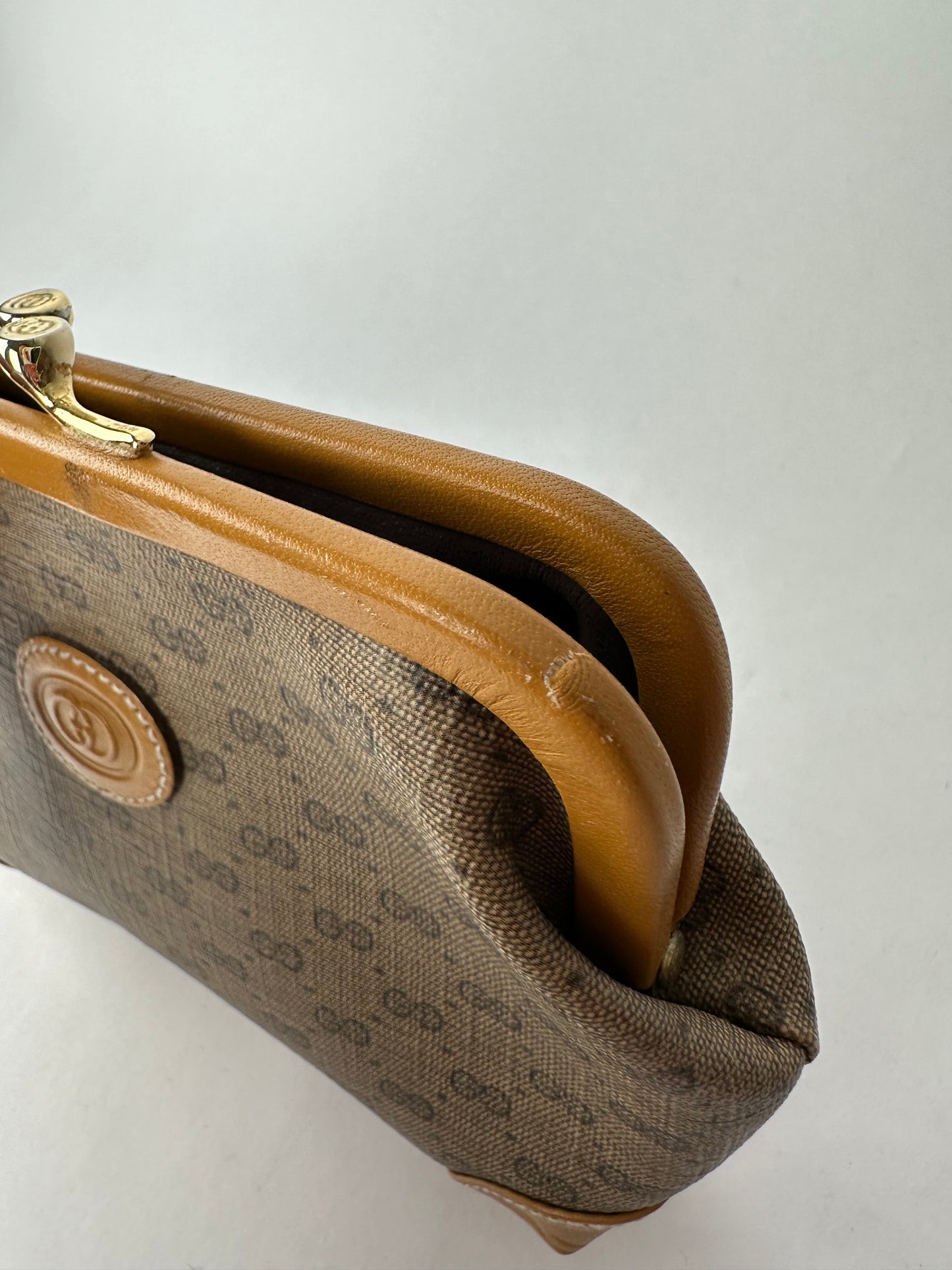 GUCCI money purse