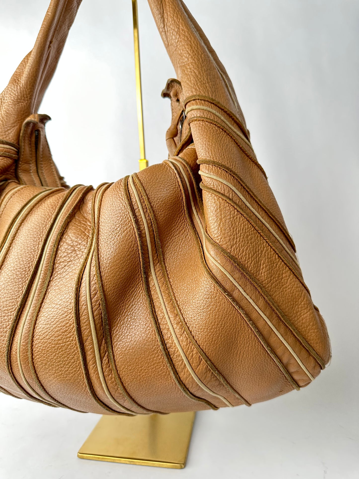 BOTTEGA VENETA shoulder tote bag in pink-beige grained calfskin with brown suede calf lining